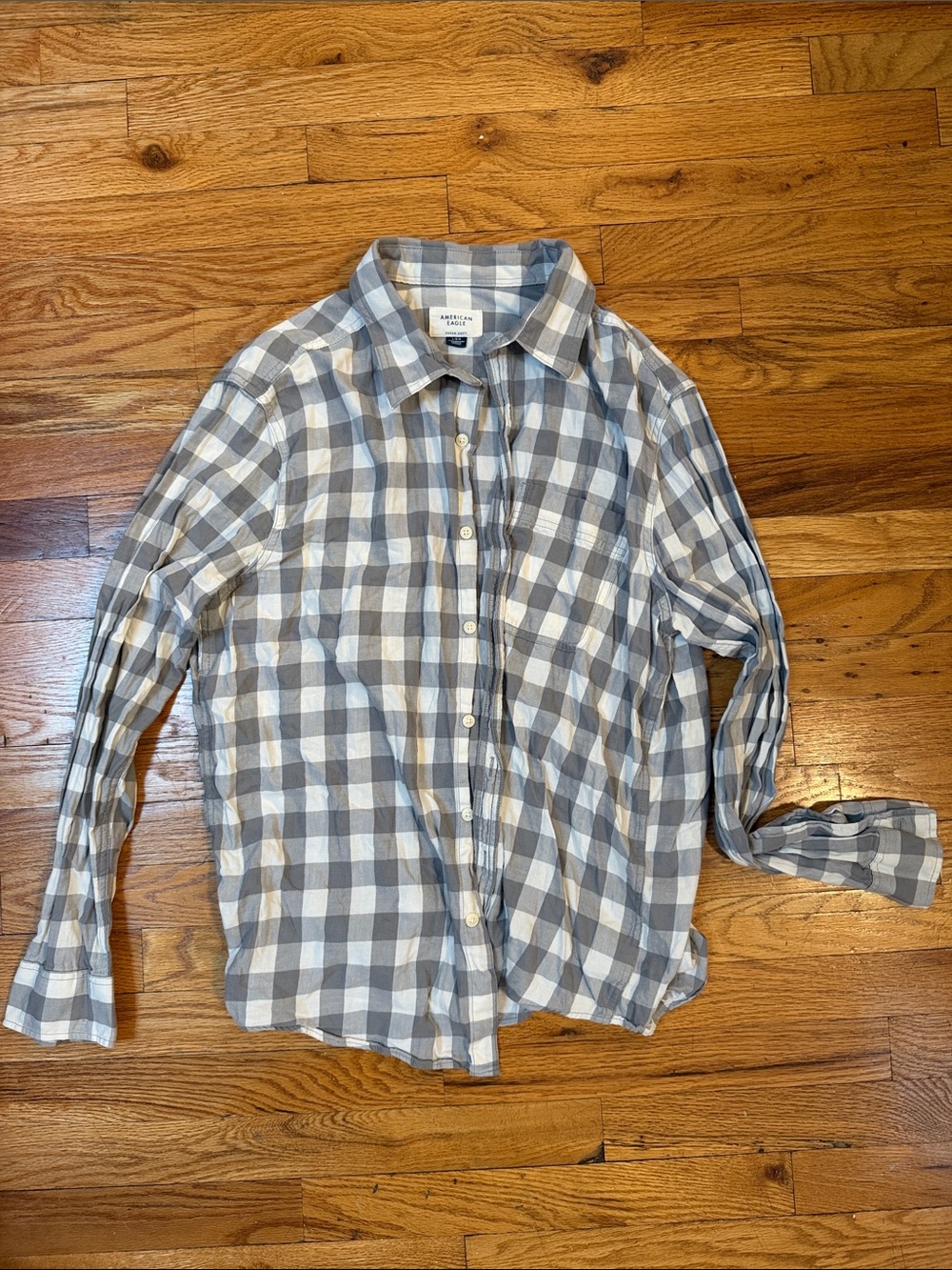 American Eagle Super Soft Gray and White Plaid Button-Down Shirt